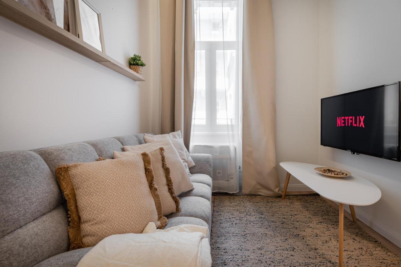 A62 - Akacfa Street Central Residence - Best Location By Bqa Budapest Exterior foto
